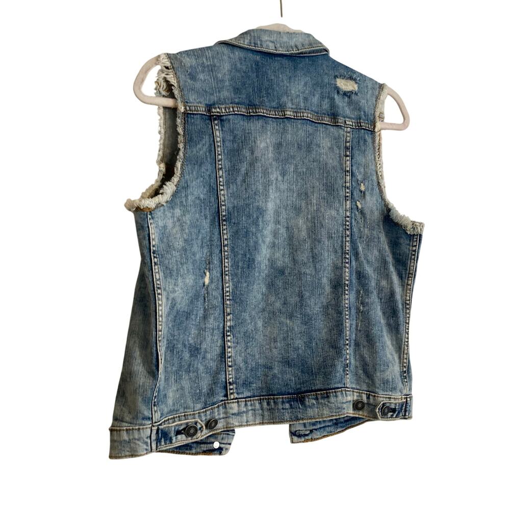 NWT Silver Jeans Co Mid Wash Denim Button Up Distressed Western Vest Size Medium - Picture 16 of 16